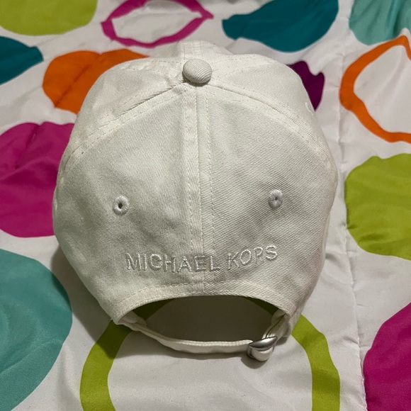 Michael Kors hat - Picture 2 of 3